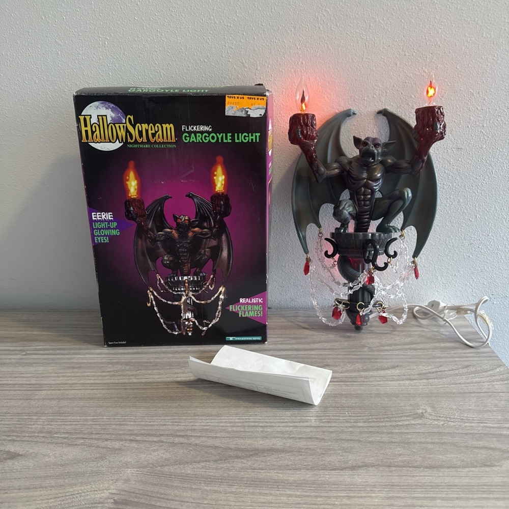 VTG 1996 HallowScream Nightmare Collection Flickering Gargoyle Light Wall Sconce